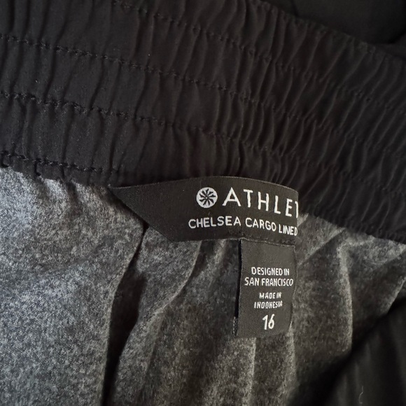 Athleta Chelsea Cargo Lined Utility Pants Black size 16 NWOT - Picture 11 of 12